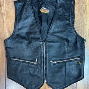Harley Davidson women’s black leather biker vest size medium